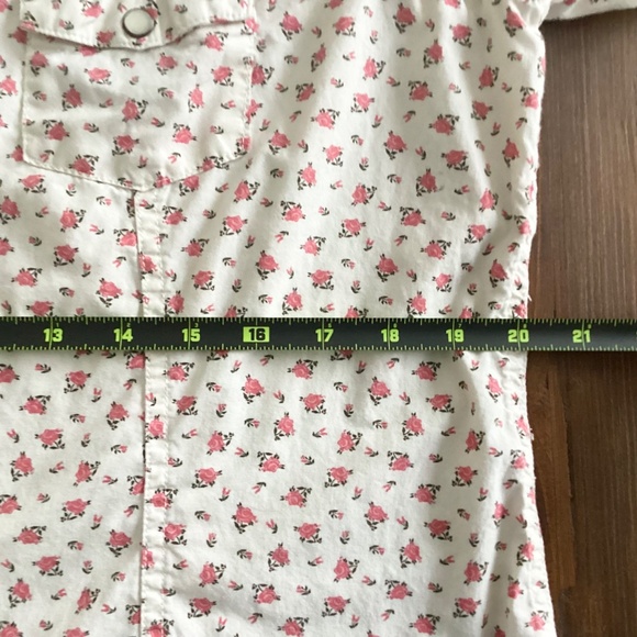 Carhartt Women’s Floral Snap Button Western Shirt Ivory Pink XL - Picture 6 of 10